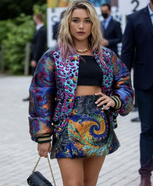 I would get so rough with Florence Pugh by itsthehornypolice