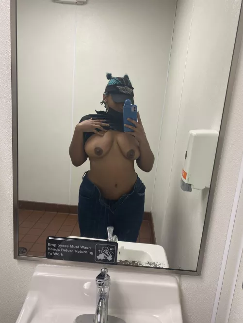 I would rather be on my knees for all the gorgeous girls here...but i gotta work instead 😭 by crzybbydoll