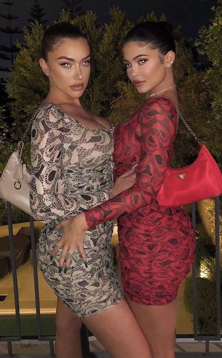 Iconic this duo posted by ksithebeast2