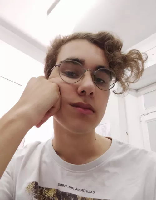 I'd love to chat with some gaymers by Picadesque