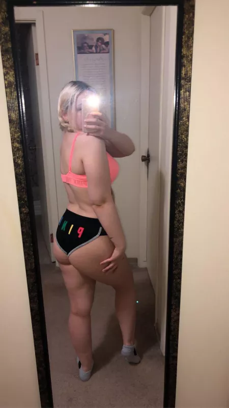 I’d love to have my cheeks clapped ;) by daisyash69