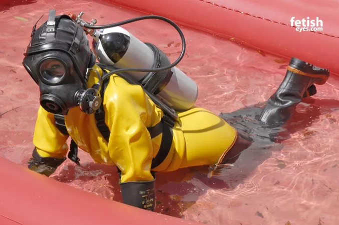 I'd love to swim with her by shiny_numbers