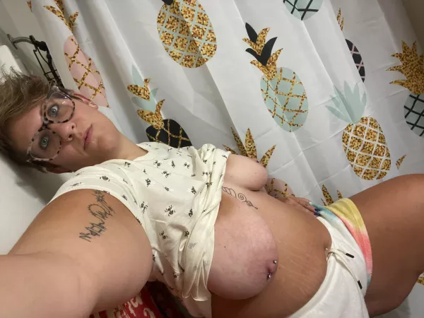 I’d love your face under me 😉 by LiciPeeci