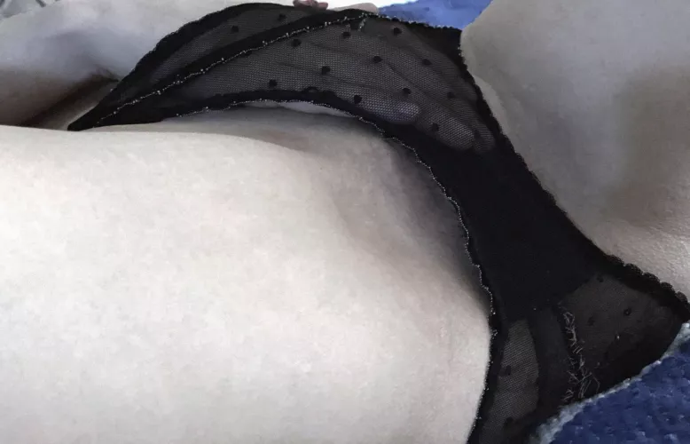 I’d prefer your hands 🐱💦 by BlueVelvetValerie