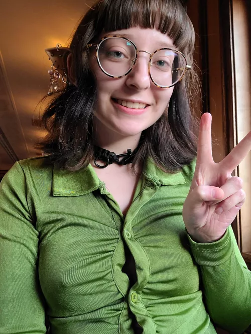 i'd rather have your hand around my neck by _mymindbreaks