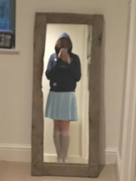 idk i felt kinda cute (minor) by joetv6969