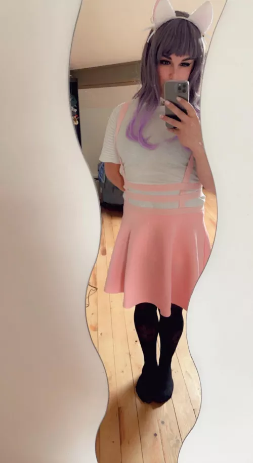 Idk kinda felt cute, what do ya think?🥺 by Eve_qtpie