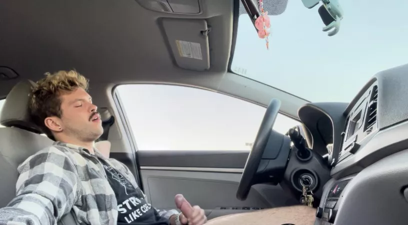 Idk why I always get so horny in my car by itsleeumm