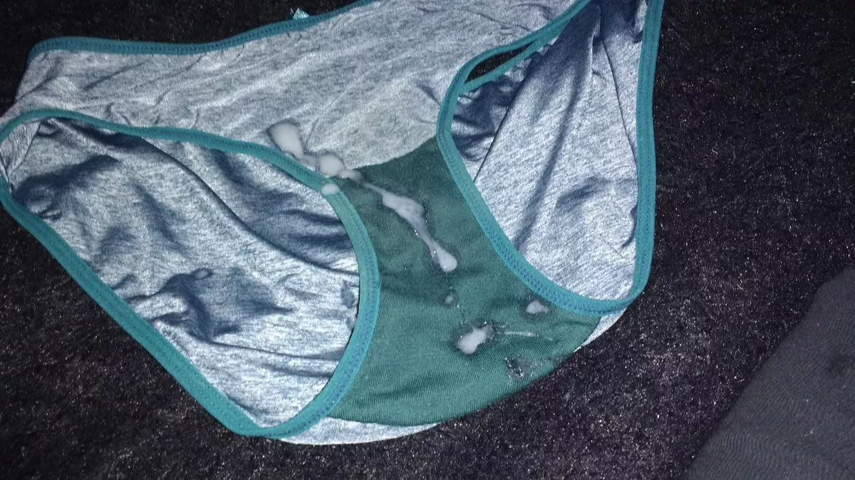 If anybody has a video of them cumming in panties preferably family members panties pm me posted by VermicelliSpiritual