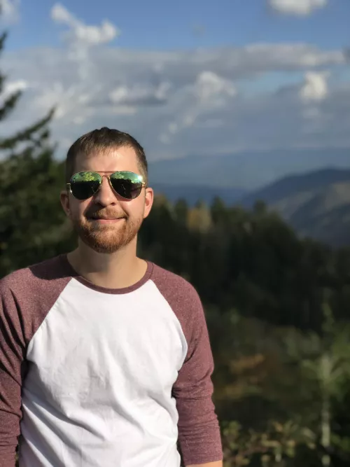 If I am not gaming I’m on top of a quiet mountain by beg0011