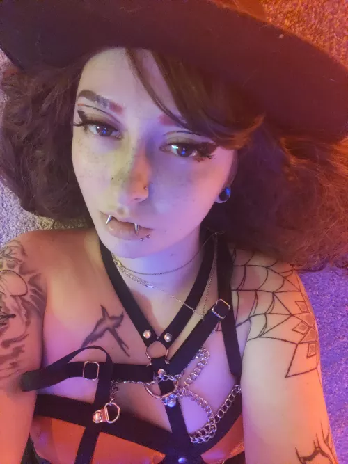 If I bite you you will become metal 🖤 by xdream_scapex