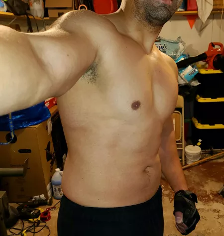 If I keep hitting the gym hard, I should have shredded abs by the summer. by mawells727