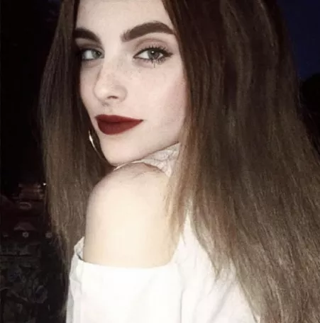 If I looked back at u like this, what would u do? 👀 by MiddleEasternFem