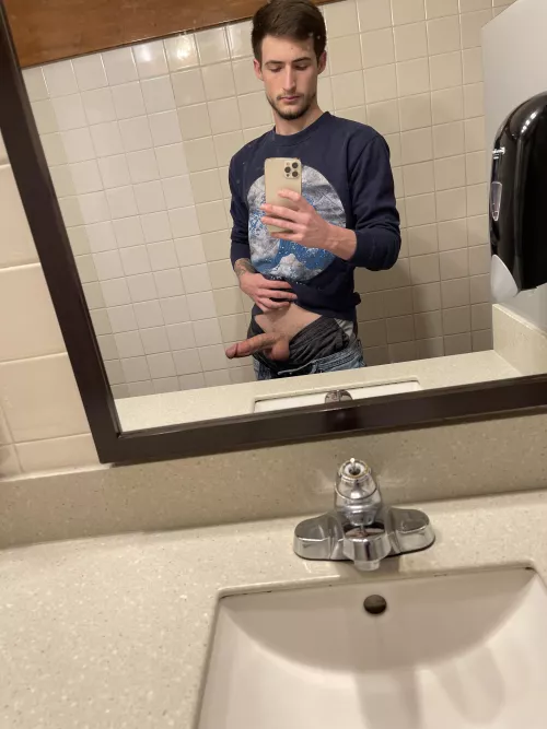 If I took my dick out in IHOP and you walked in. Would you suck me or fuck me?😏 by MaxPriceOF