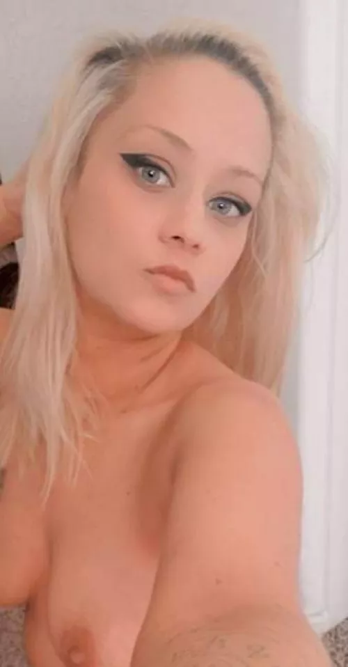 If I'm a Milf why can't I get Laid more ? by HyenaAggressive8723