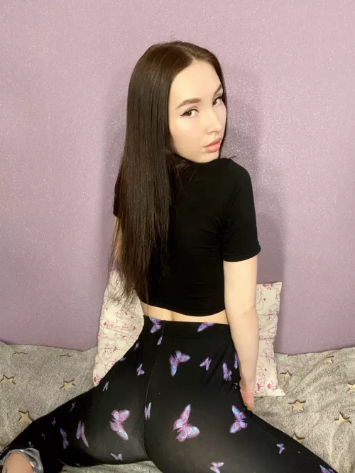 If nothing lasts forever, will you be my nothing? by HonneyTasha