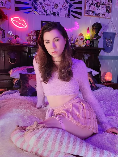 If something has a fluffy texture I am happy 🥰 also check out cute skirt 😗 by BasedSuccuboi