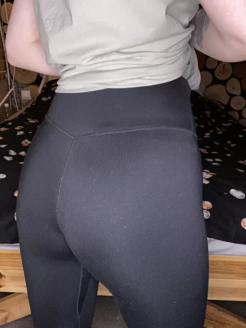 If we were locked in the same room, what would be the first thing you would do?😈 by toriya_an