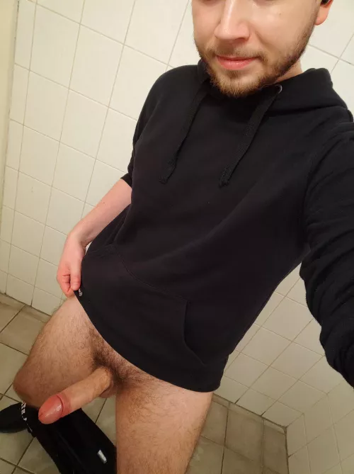 If you ever wondered what your co-worker does in the restroom. by ChallengeMe7