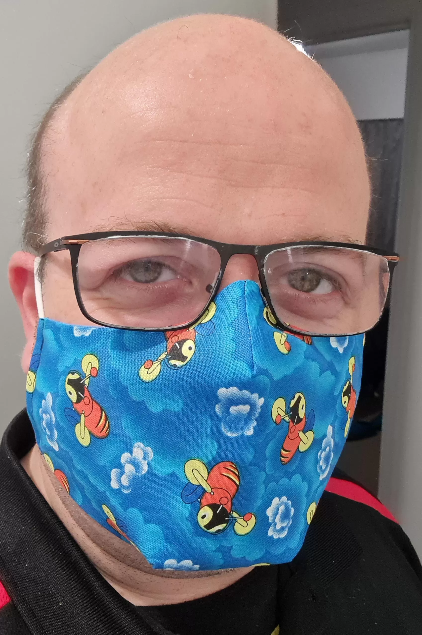 If you have to mask up, make it entertaining! Was given this NZ Buzzy Bee mask today😷 posted by p1cwh0r3