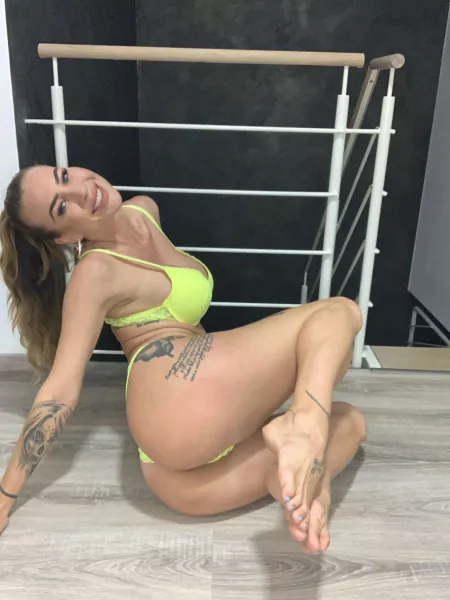 If you like my petite ass, I’d let you smash😚 by Amazing_Following380