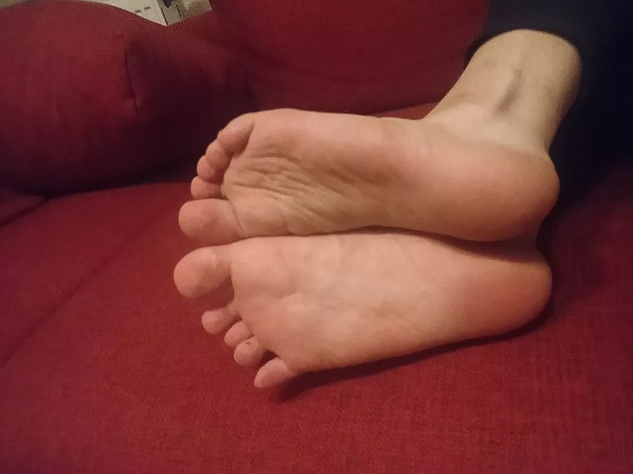 If you like those feet then add wrwr2790 on sc and demand for more. She has to send you something which you can freely share further 😈 posted by DomExposer22
