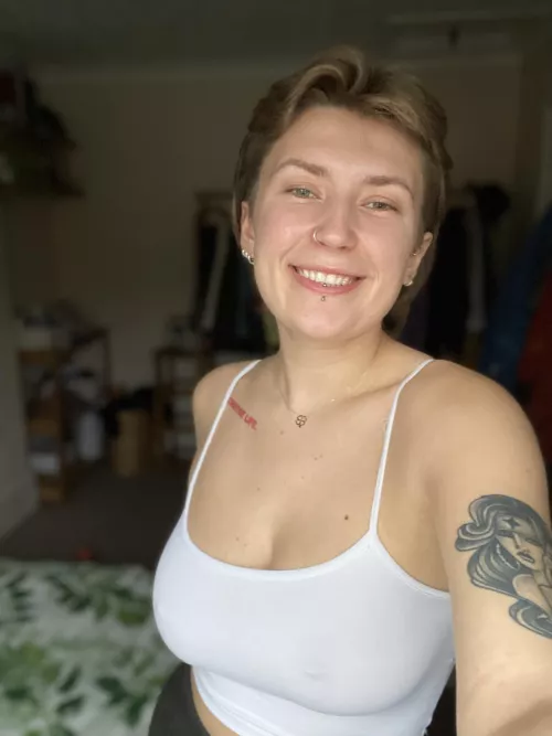 If you look closely what do you see? ✨ by amber_lust