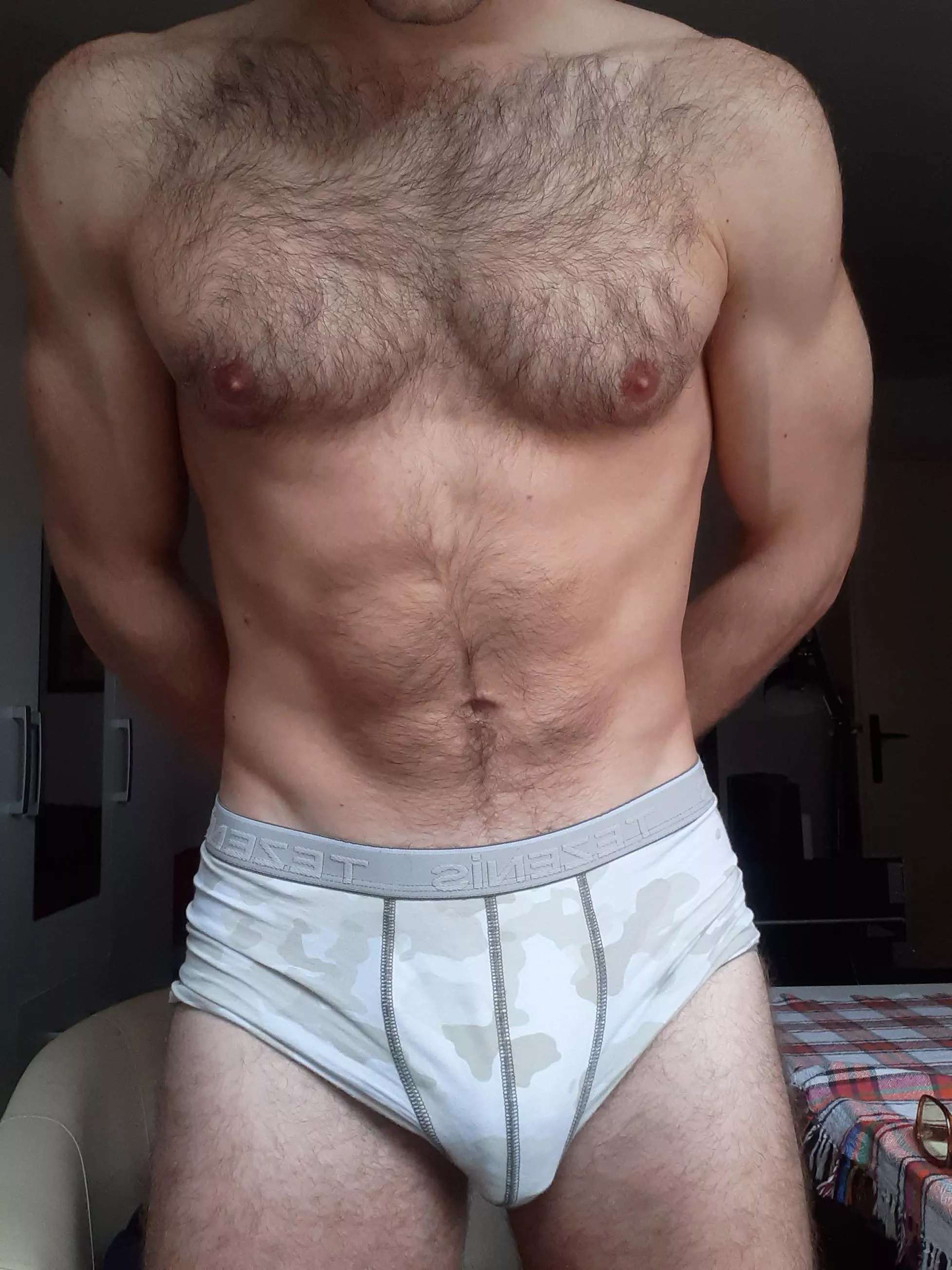 ⬆️ if you love seeing bulges like this. posted by iamxromx