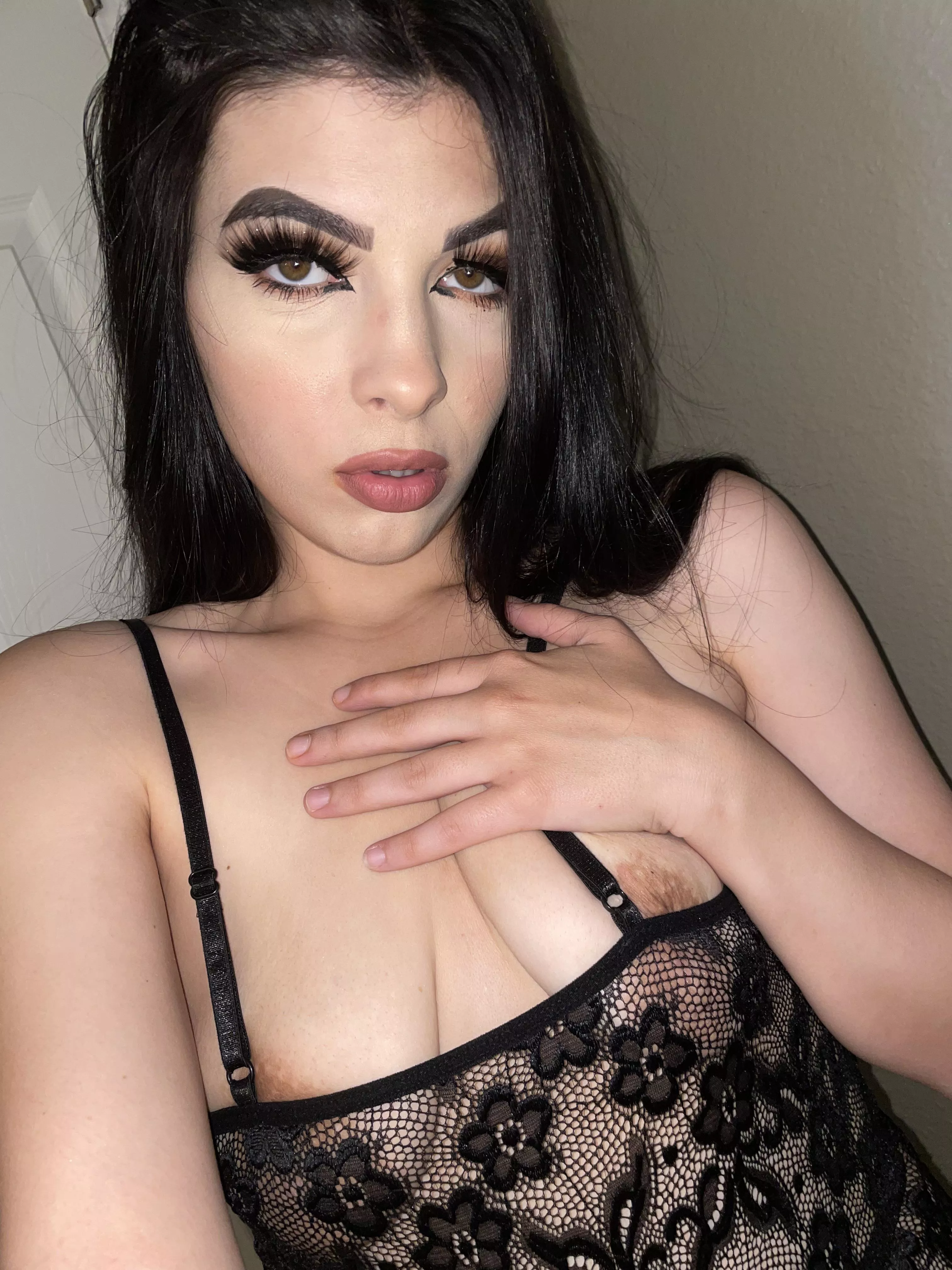 If you see this post, I’m your new girlfriend now posted by Responsible-Eye-4529