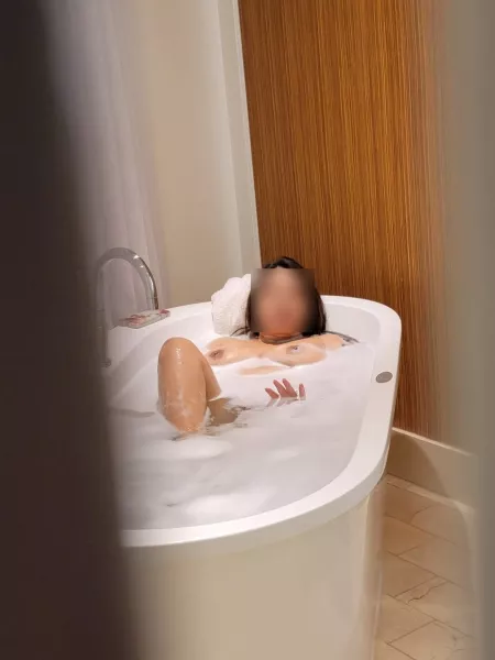 If you walked in on her and she asked you to come in, wwyd to her? by eriatark