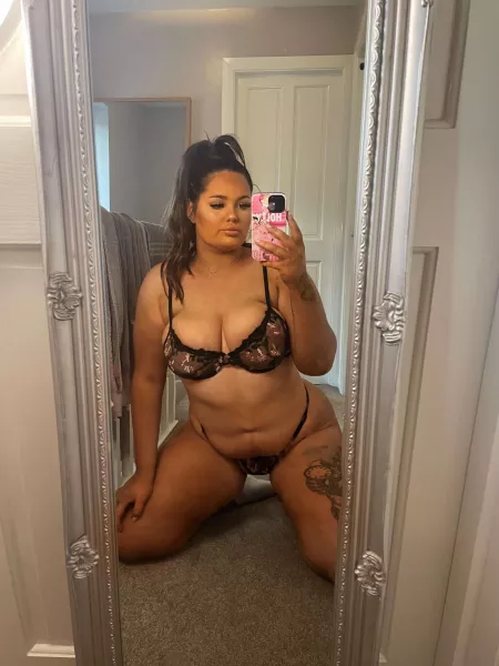 ⬆️ if you wanna fuck me in my new set 😈 by Holly_mariex