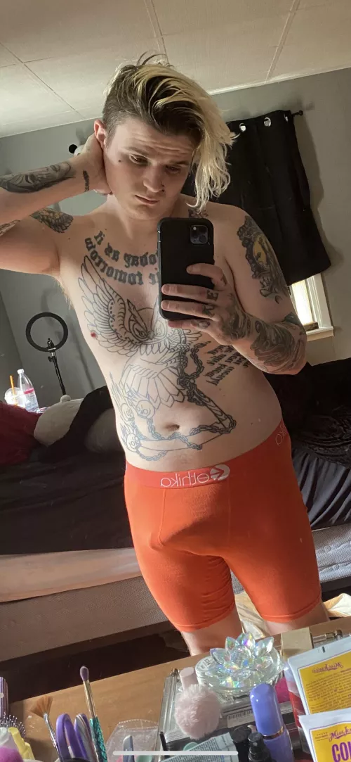 If you wanna see more, get in my dm’s by internalsadboy