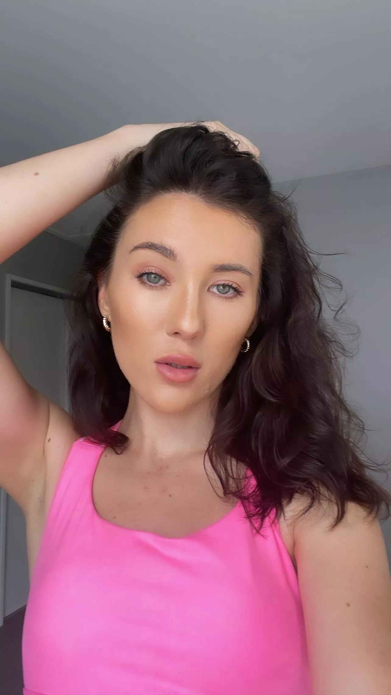 ⬆️⬆️ if you want me to stand on you then peg your tight little arsehole (link to free site in comments⬇️) posted by DemiLou_xox