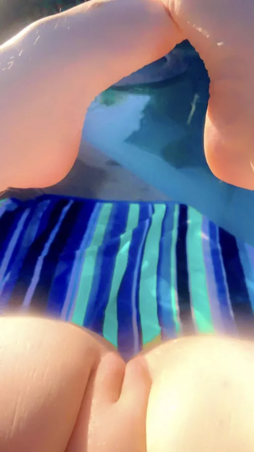 If you were my neighbor, would you peek? by Violetmarieexox