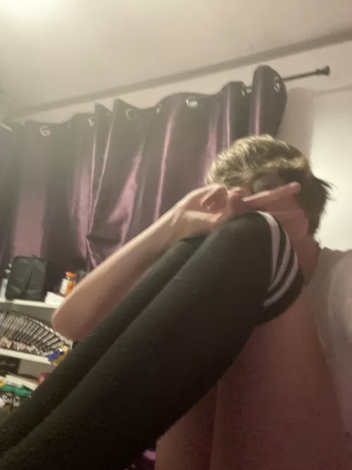 if your seeing this remember you are beautiful and make sure to get some rest when you need it <3 by femboyuwunya