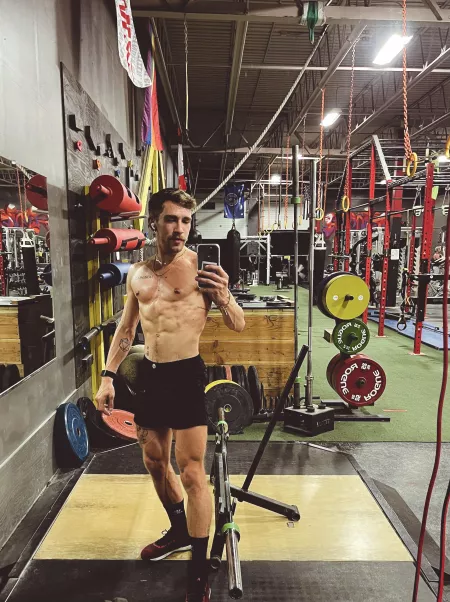 If you’re looking for inspo to get a coach - this is it. Only three weeks in and seeing changes I wasn’t able to make in three years. High on life right now, and so grateful for having support 🙌🏽 by jw802