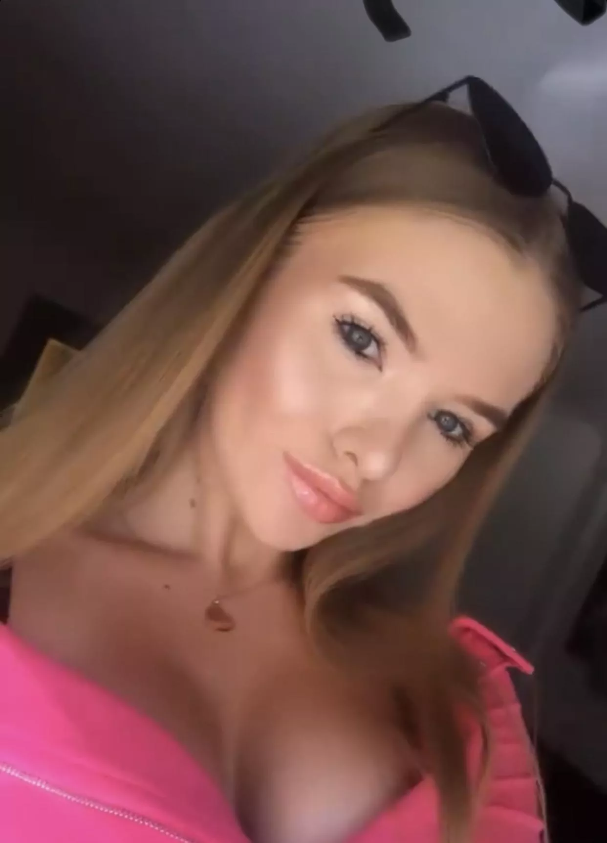 IG: sofmilford, always looking gorgeous no matter where she is at posted by dirtyd344