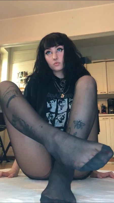 Ignoring you🙄 by sipetinh