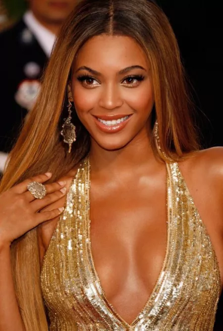 Ik megan and cardi are popular here but Beyonce is just in a different league by wholelottahate19