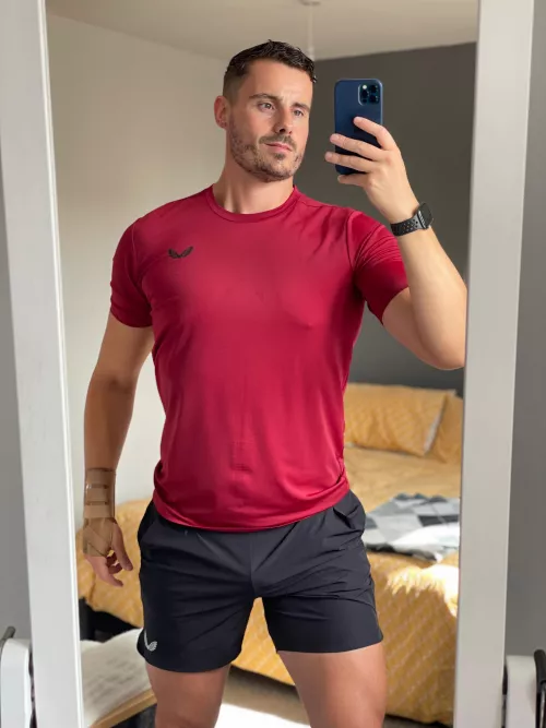 I’ll be grateful when my splint is off so I can train properly. by Stueyc1