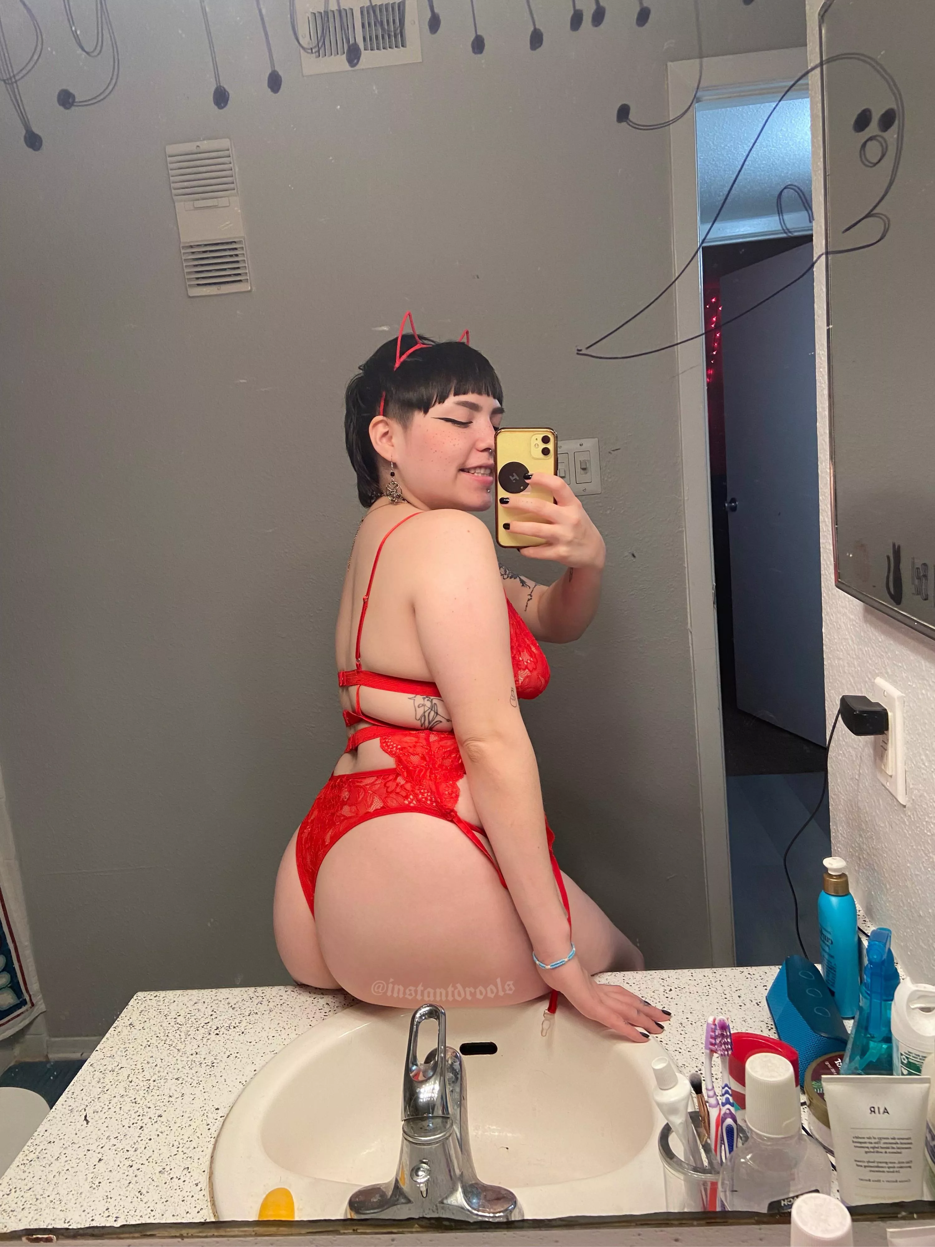 i’ll be naughty for you posted by instantdrools