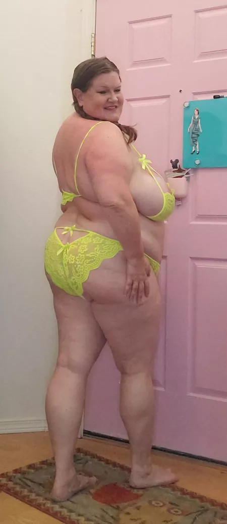 I'll be your sunshine 🌞 💋 😈 [49F] by Lavender_Lush72
