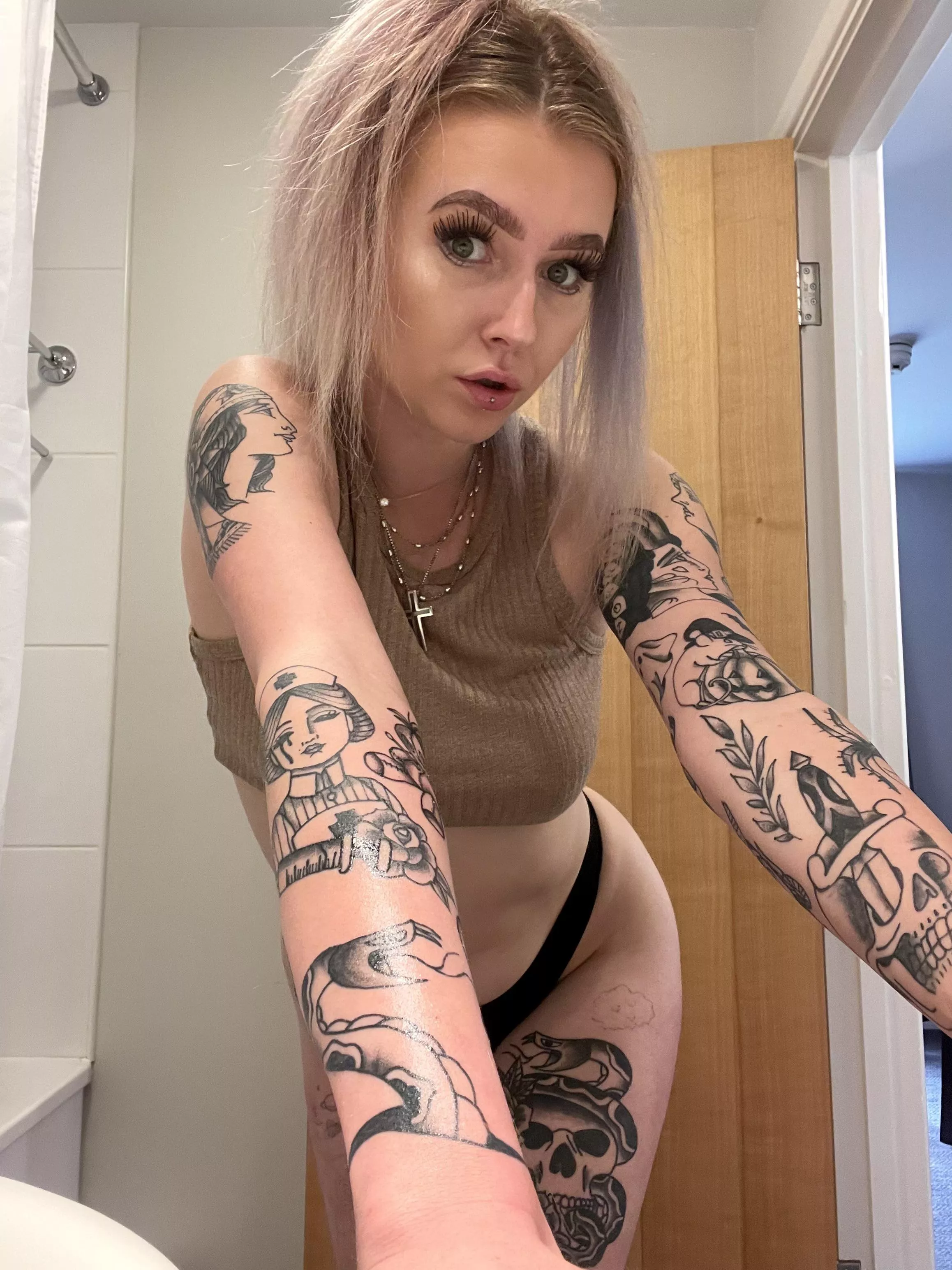 I’ll do anything to see you cum😈 posted by xo_nicolavictoria