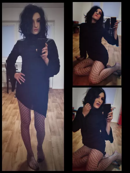 I'll drain you 🧛🏻‍♀️🌙 by Foxy_Femboi