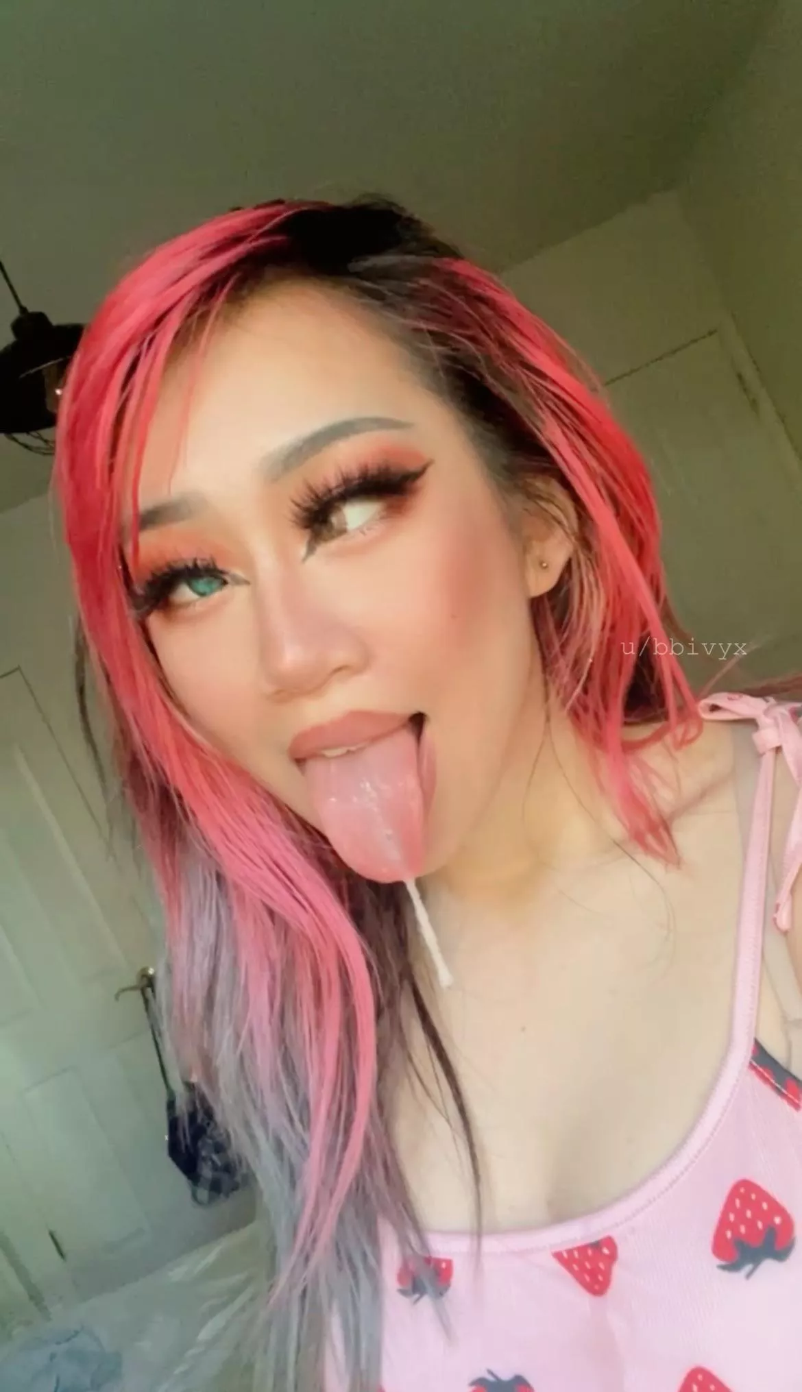 Ill give you a lick if you give me one first 🤗 posted by bbivyx