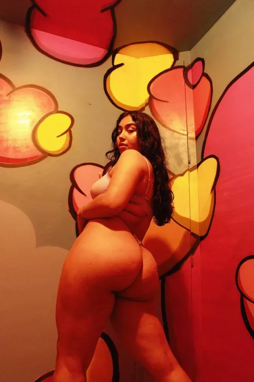 I'll hypnotize you with my curves by Boomshakhalaka