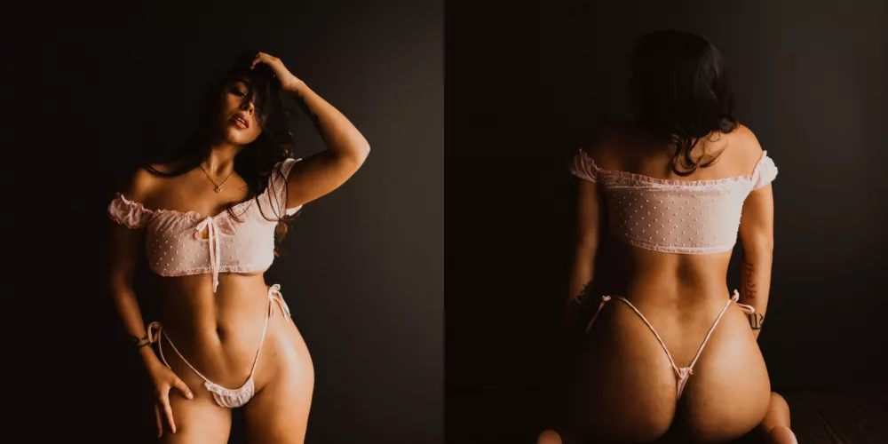 I'll hypnotize you with my curves by Boomshakhalaka