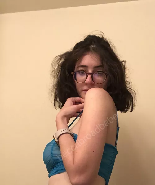 ill let u figure out why my hair’s so messy by beccabroadbabe