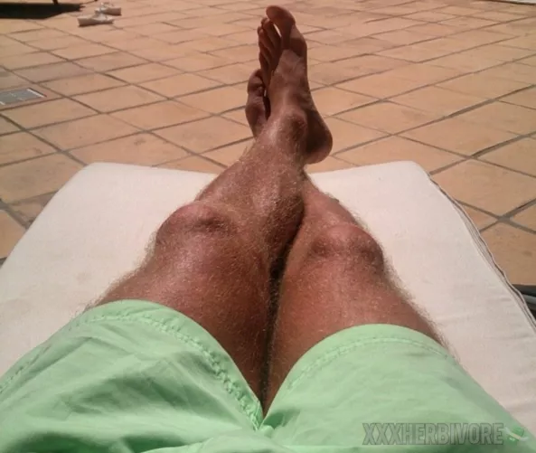 I'll need you on your knees worshipping my feet by XXXHERBIVORE