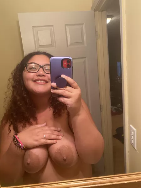 I’ll never stop taking mirror selfies by caramelswirllll